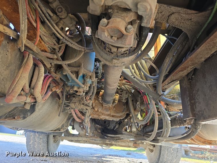 image for item DW3762 2010 Freightliner Business Class M2 dump truck