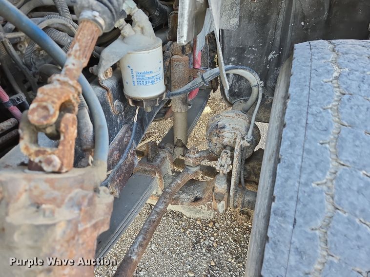 image for item DW3762 2010 Freightliner Business Class M2 dump truck