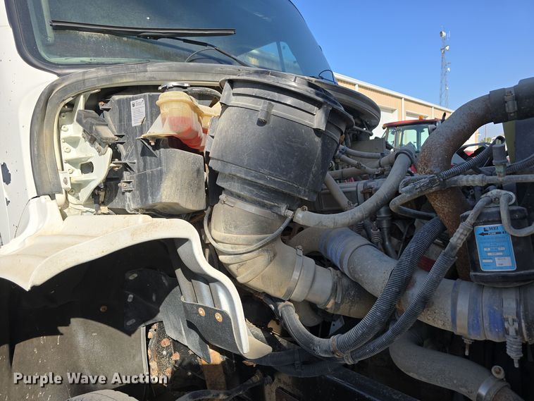 image for item DW3762 2010 Freightliner Business Class M2 dump truck