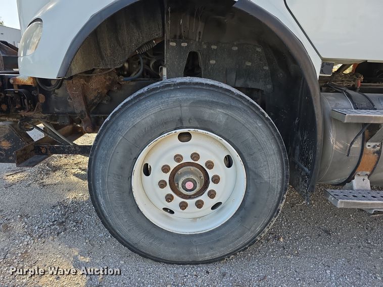 image for item DW3762 2010 Freightliner Business Class M2 dump truck