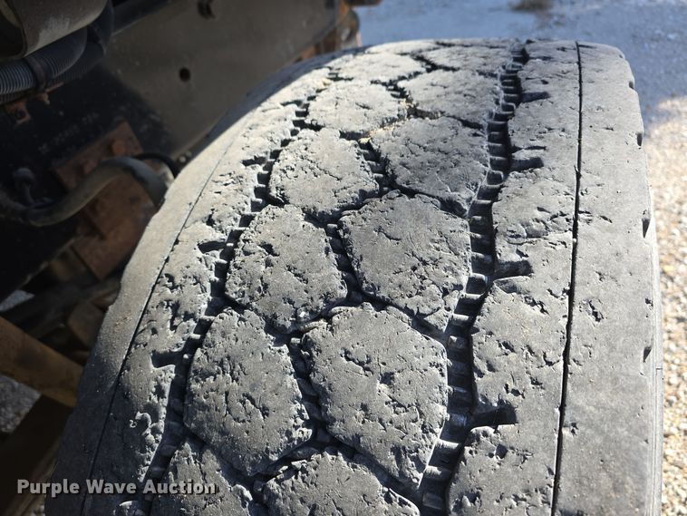 image for item DW3762 2010 Freightliner Business Class M2 dump truck