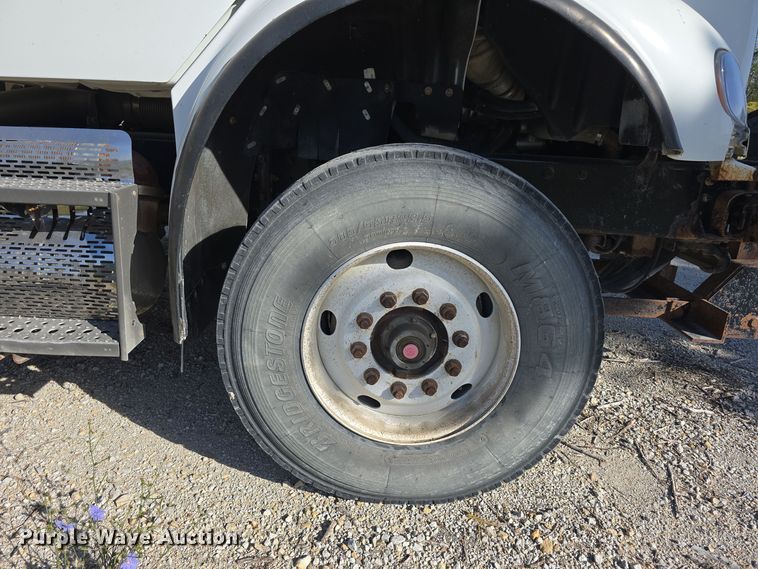 image for item DW3762 2010 Freightliner Business Class M2 dump truck