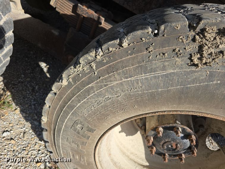 image for item DW3762 2010 Freightliner Business Class M2 dump truck