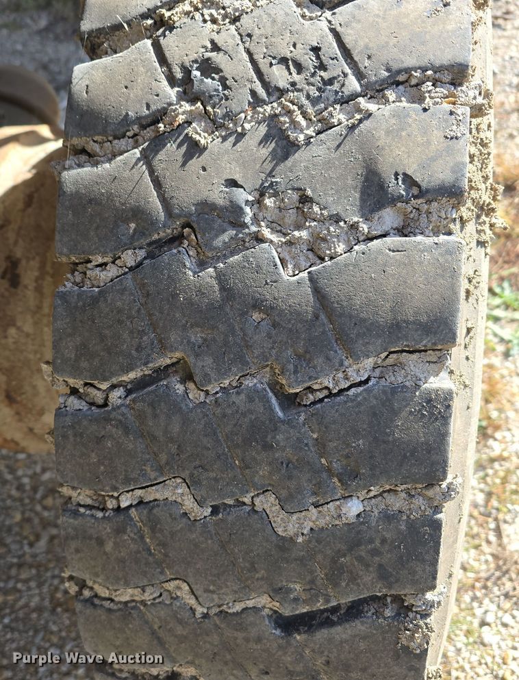 image for item DW3762 2010 Freightliner Business Class M2 dump truck