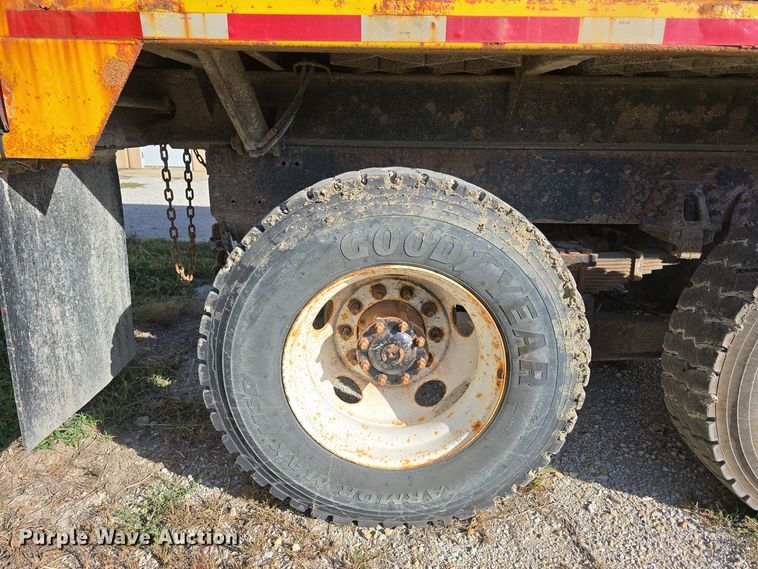 image for item DW3762 2010 Freightliner Business Class M2 dump truck