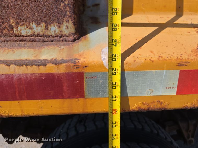 image for item DW3763 1994 International 4900 dump truck