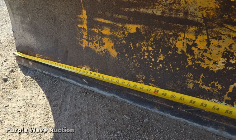 image for item DW3763 1994 International 4900 dump truck