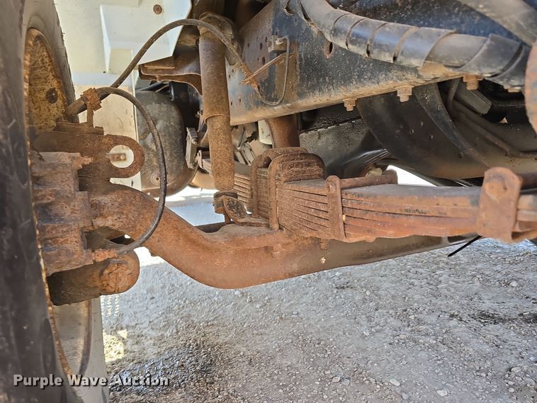 image for item DW3763 1994 International 4900 dump truck