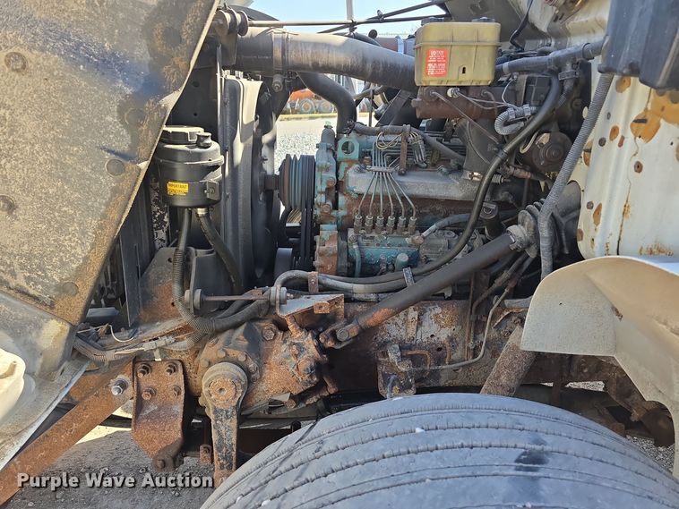 image for item DW3763 1994 International 4900 dump truck