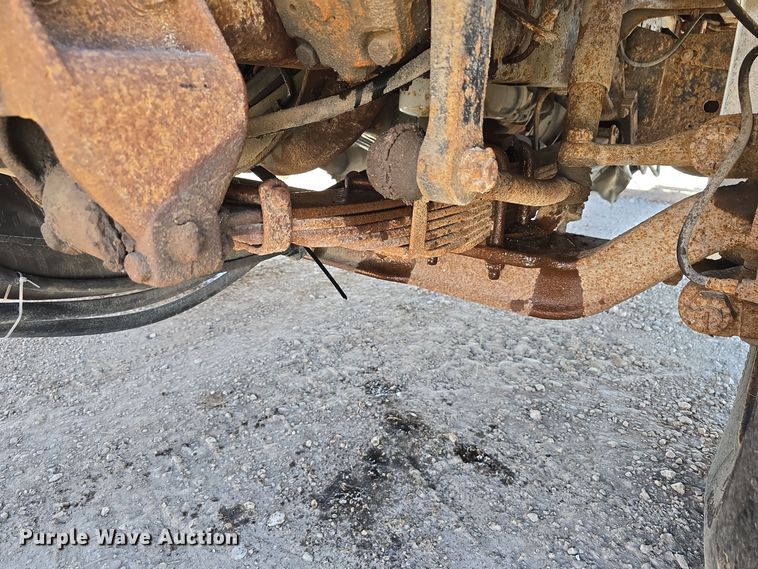 image for item DW3763 1994 International 4900 dump truck