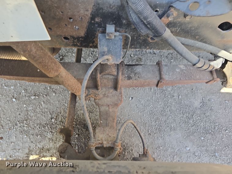 image for item DW3763 1994 International 4900 dump truck