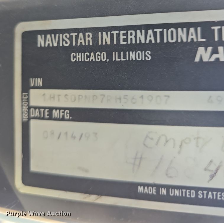 image for item DW3763 1994 International 4900 dump truck