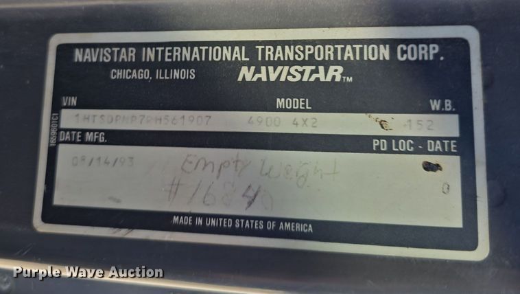 image for item DW3763 1994 International 4900 dump truck