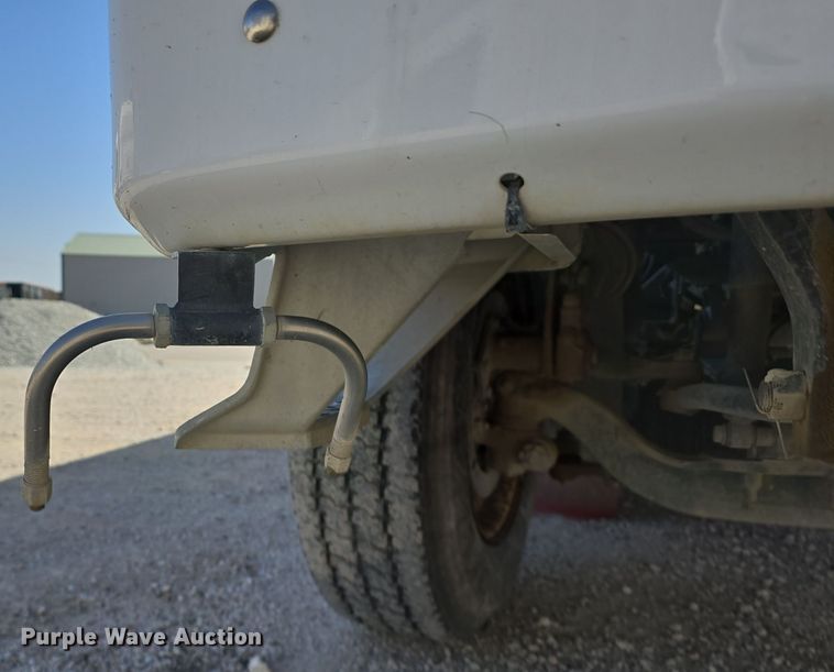 image for item DW3764 2000 Freightliner FC70 street sweeper truck