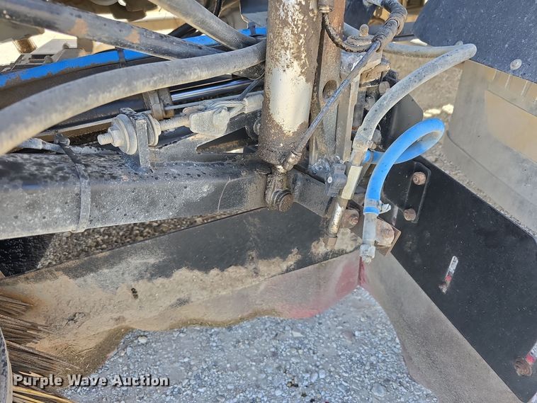 image for item DW3764 2000 Freightliner FC70 street sweeper truck