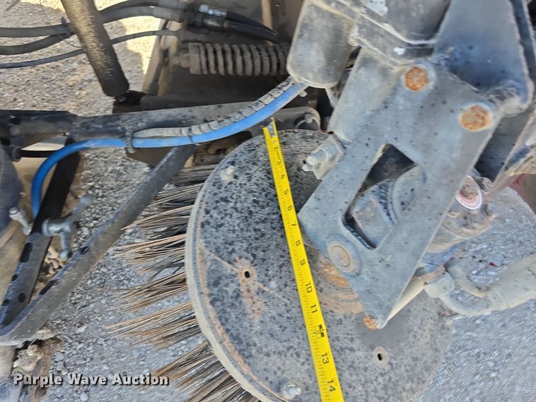 image for item DW3764 2000 Freightliner FC70 street sweeper truck