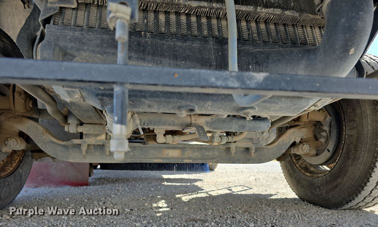 image for item DW3764 2000 Freightliner FC70 street sweeper truck