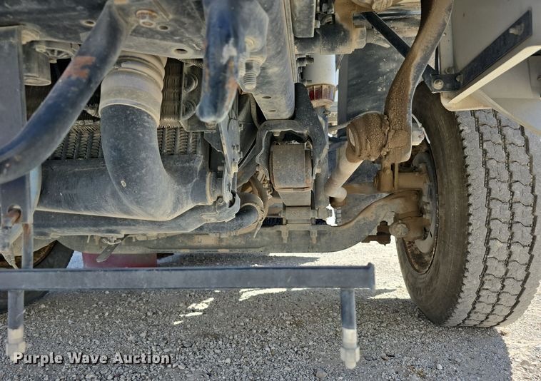 image for item DW3764 2000 Freightliner FC70 street sweeper truck