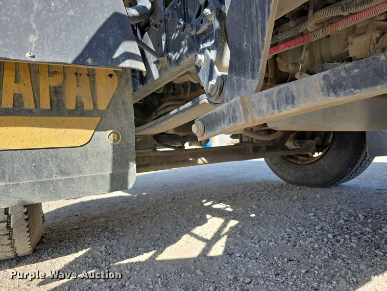 image for item DW3764 2000 Freightliner FC70 street sweeper truck