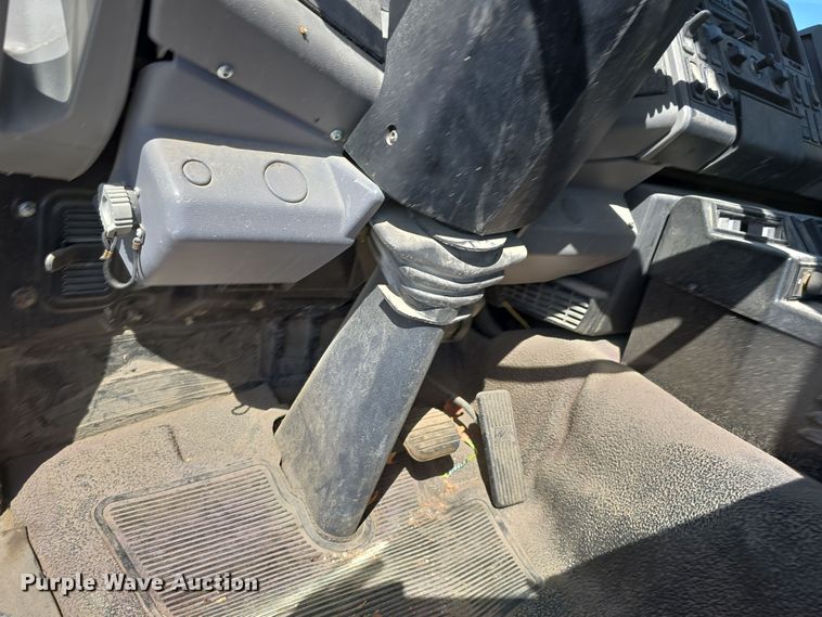 image for item DW3764 2000 Freightliner FC70 street sweeper truck