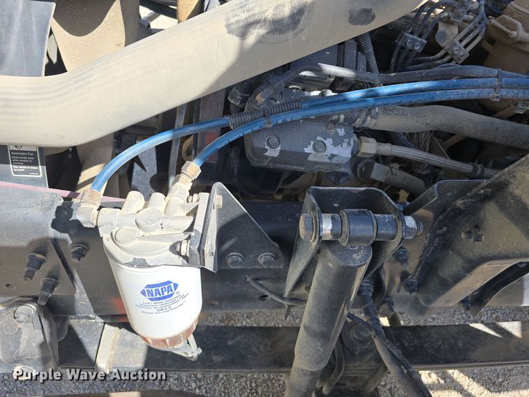image for item DW3764 2000 Freightliner FC70 street sweeper truck