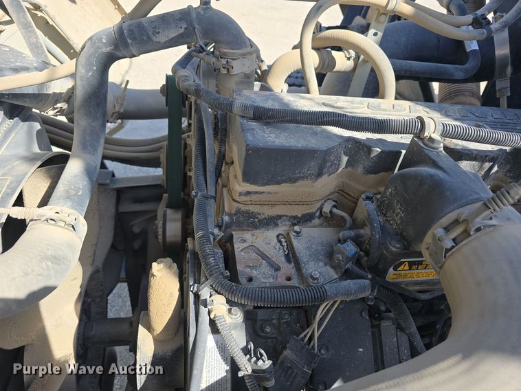 image for item DW3764 2000 Freightliner FC70 street sweeper truck