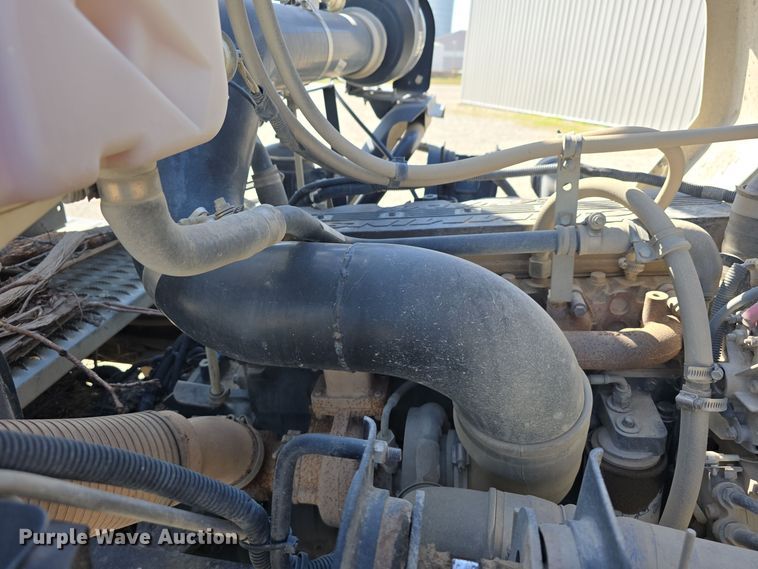 image for item DW3764 2000 Freightliner FC70 street sweeper truck