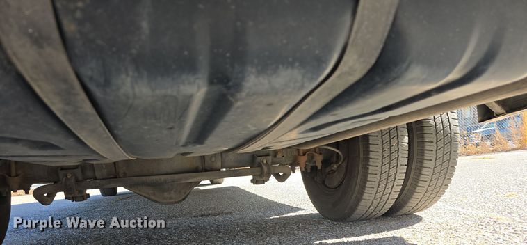 image for item DW3801 2010 Chevrolet Express G4500 shuttle bus