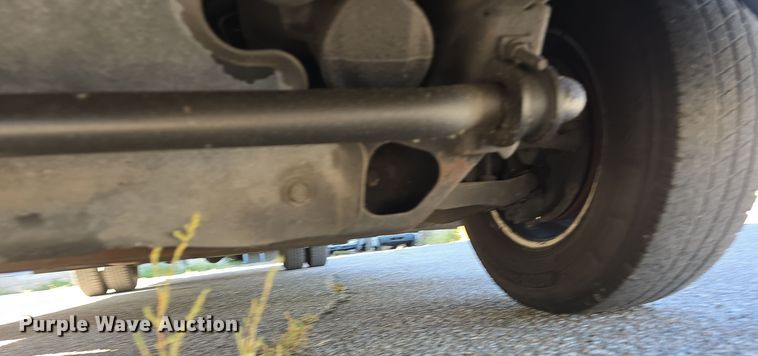 image for item DW3801 2010 Chevrolet Express G4500 shuttle bus