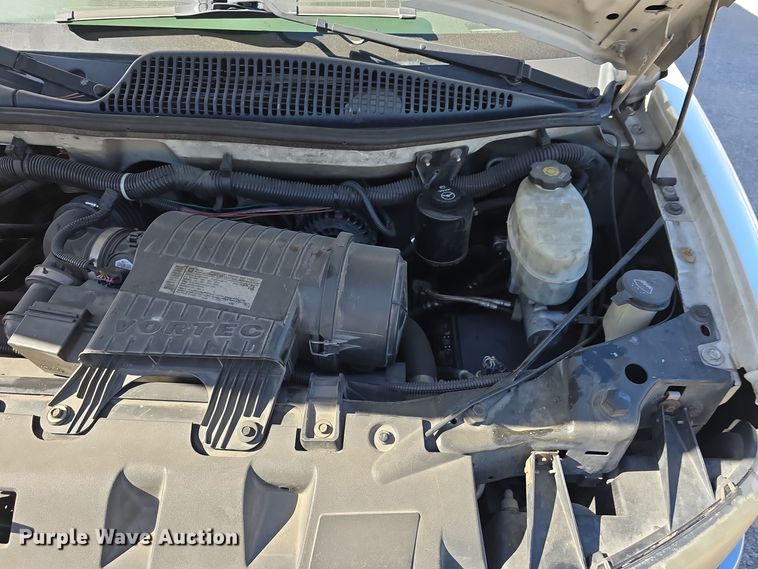 image for item DW3801 2010 Chevrolet Express G4500 shuttle bus