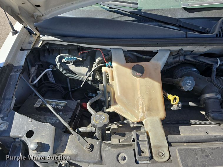 image for item DW3801 2010 Chevrolet Express G4500 shuttle bus