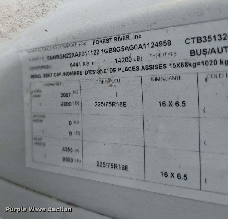 image for item DW3801 2010 Chevrolet Express G4500 shuttle bus