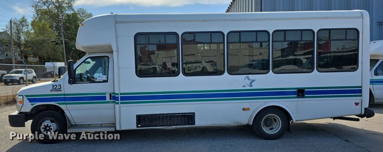 image for item DW3802 2012 Ford E450 Super Duty shuttle bus