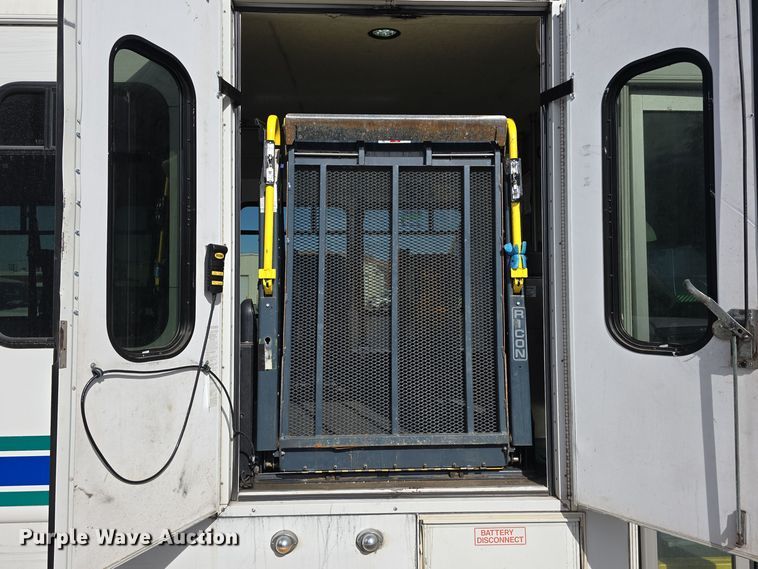 image for item DW3802 2012 Ford E450 Super Duty shuttle bus