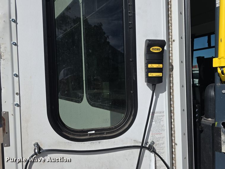 image for item DW3802 2012 Ford E450 Super Duty shuttle bus