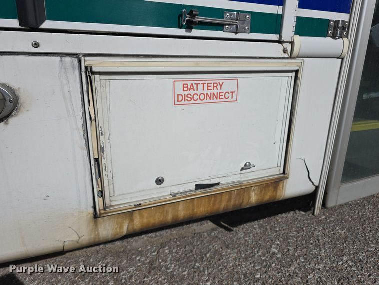 image for item DW3802 2012 Ford E450 Super Duty shuttle bus