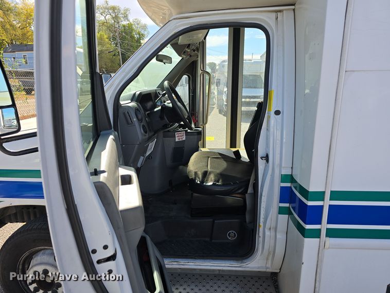 image for item DW3802 2012 Ford E450 Super Duty shuttle bus