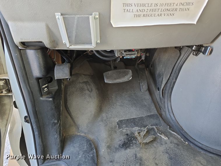 image for item DW3802 2012 Ford E450 Super Duty shuttle bus