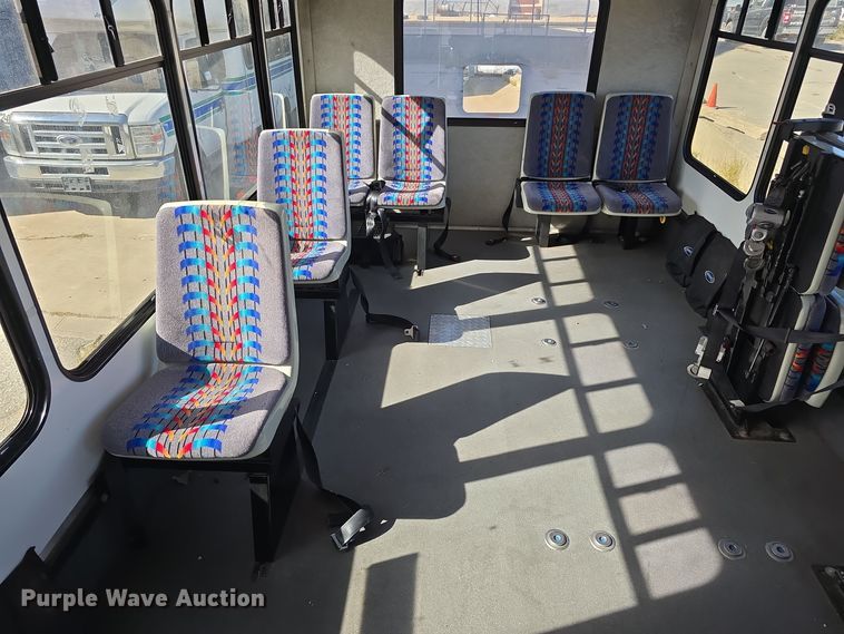 image for item DW3802 2012 Ford E450 Super Duty shuttle bus