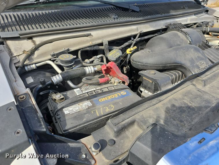 image for item DW3802 2012 Ford E450 Super Duty shuttle bus