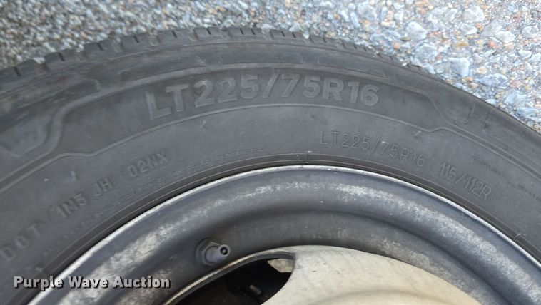 image for item DW3802 2012 Ford E450 Super Duty shuttle bus