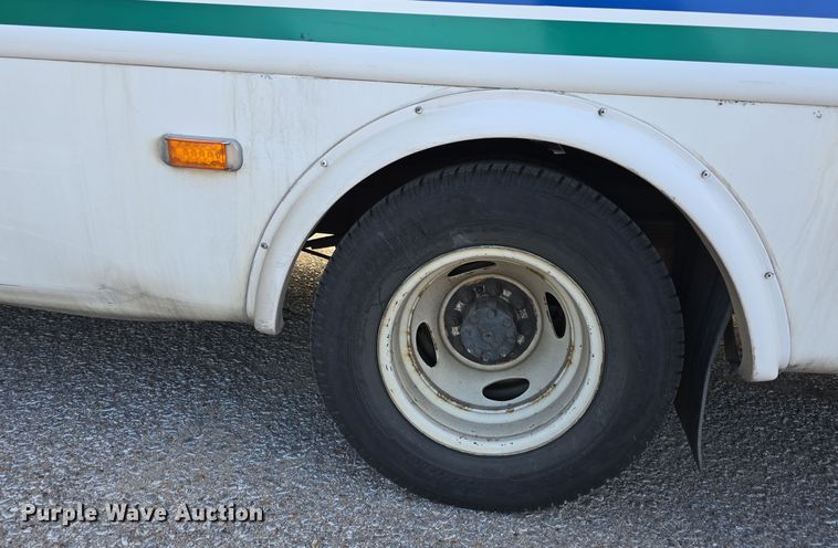 image for item DW3802 2012 Ford E450 Super Duty shuttle bus