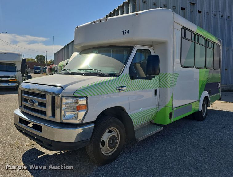 image for item DW3803 2017 Goshen Impulse Ford 220 shuttle bus