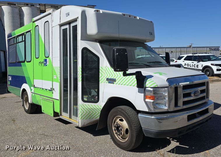 image for item DW3803 2017 Goshen Impulse Ford 220 shuttle bus