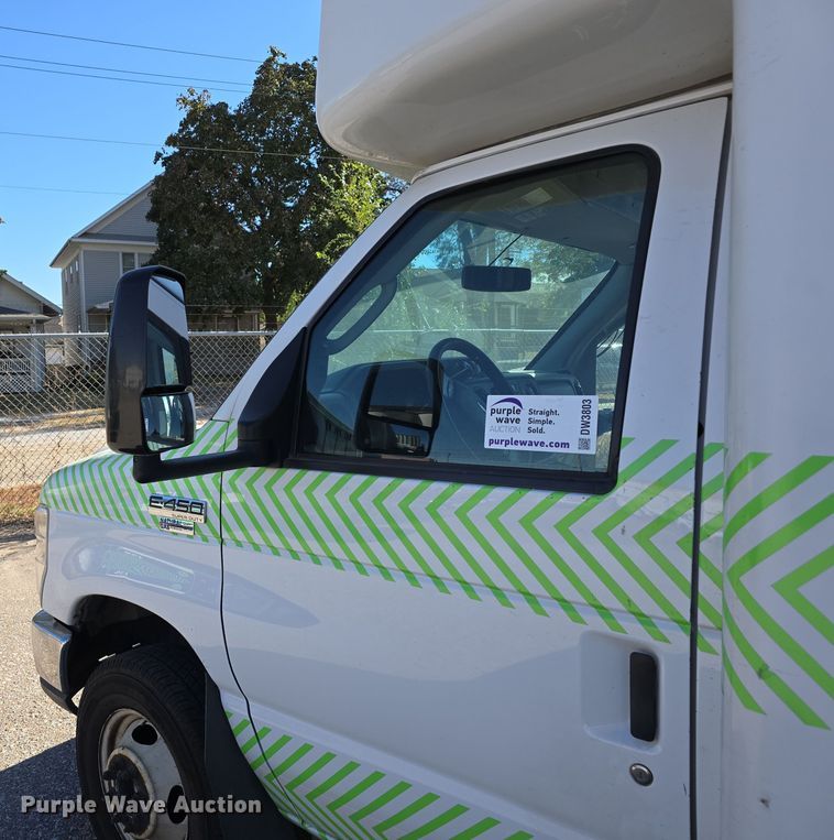 image for item DW3803 2017 Goshen Impulse Ford 220 shuttle bus