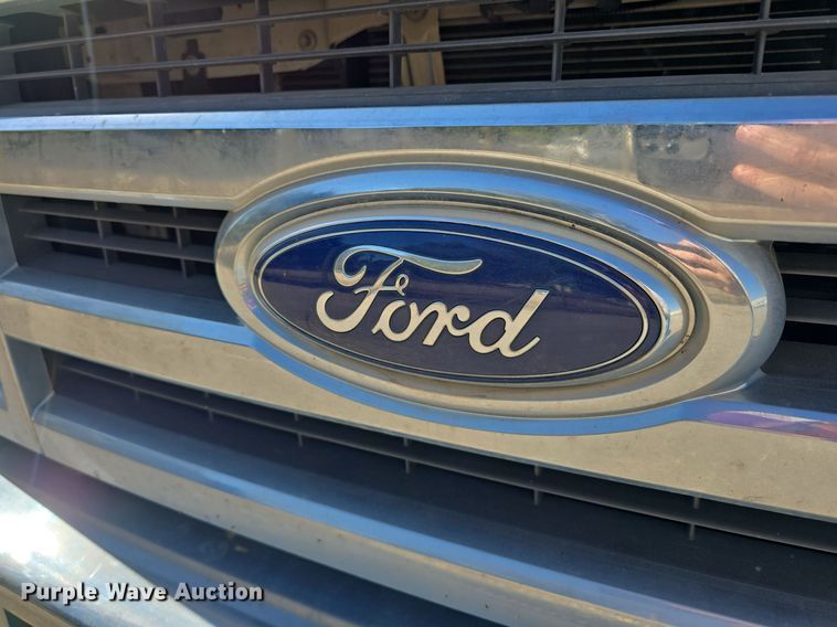 image for item DW3803 2017 Goshen Impulse Ford 220 shuttle bus