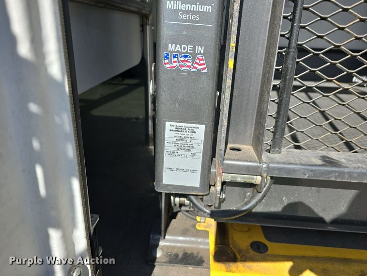 image for item DW3803 2017 Goshen Impulse Ford 220 shuttle bus