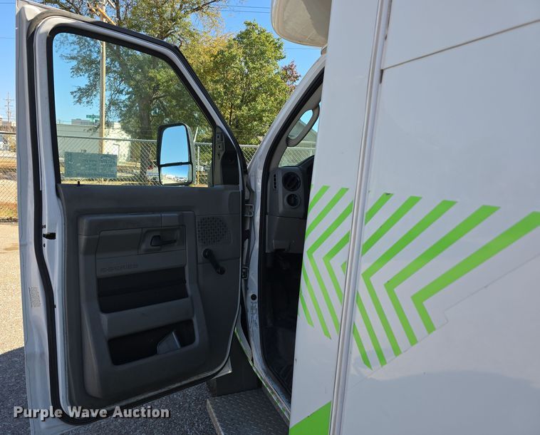 image for item DW3803 2017 Goshen Impulse Ford 220 shuttle bus