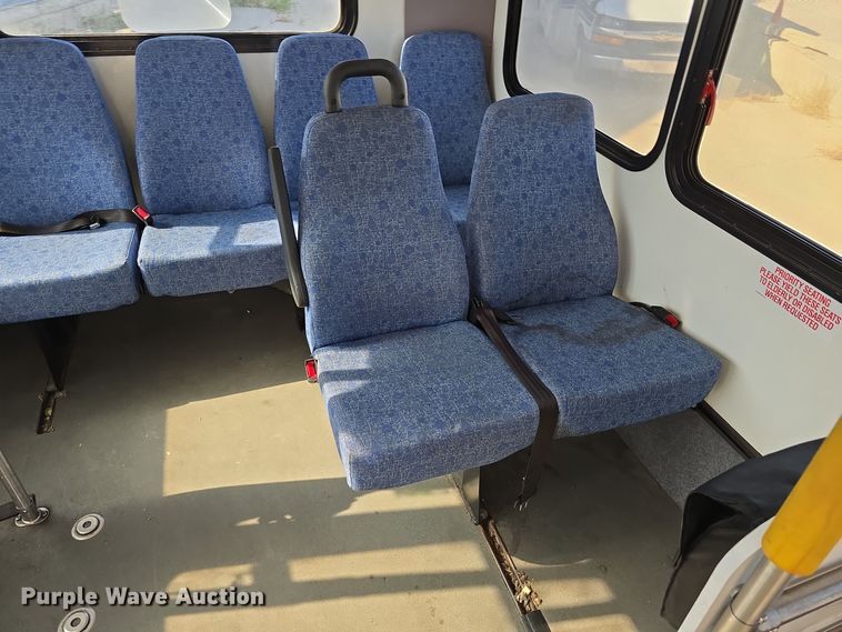 image for item DW3803 2017 Goshen Impulse Ford 220 shuttle bus