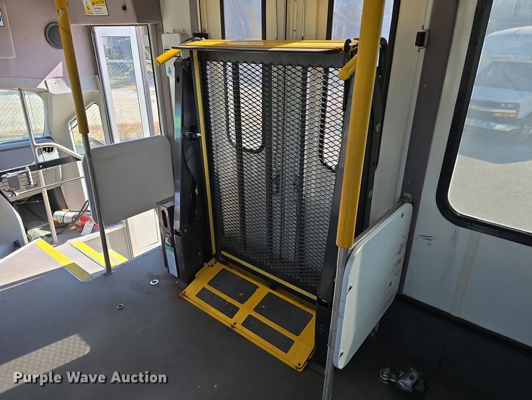 image for item DW3803 2017 Goshen Impulse Ford 220 shuttle bus